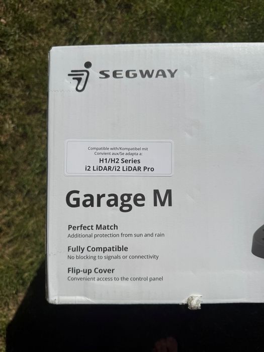 Garaż M dla Robotów Koszących Segway-Navimow z serii i2 Lidar /i2 Lidar Pro, H1A00E