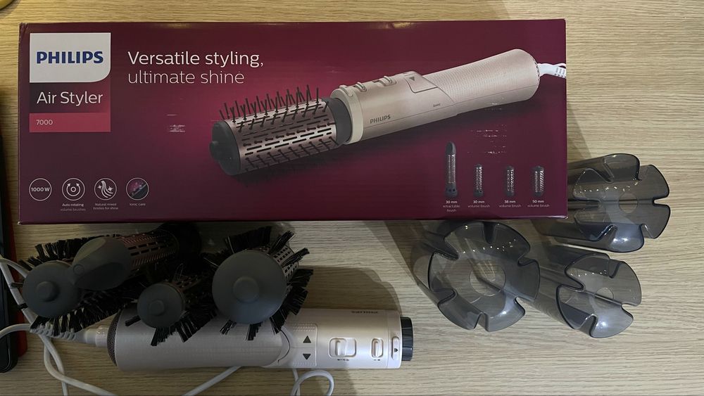 Фен-щітка PHILIPS 7000