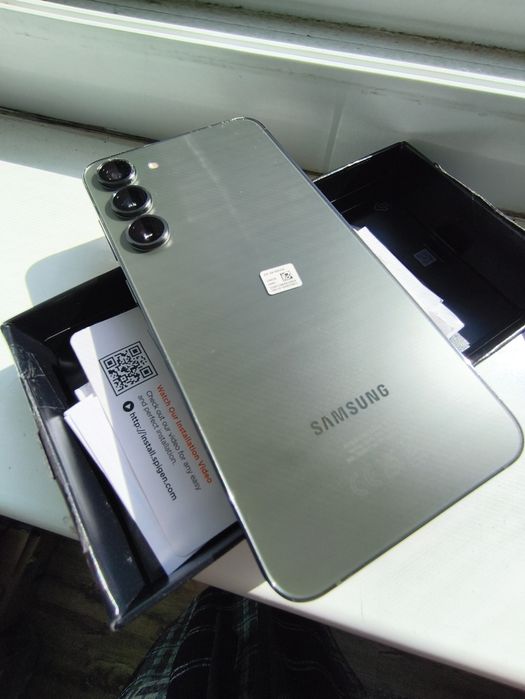 Продам SAMSUNG Galaxy S23+ (8/256)
