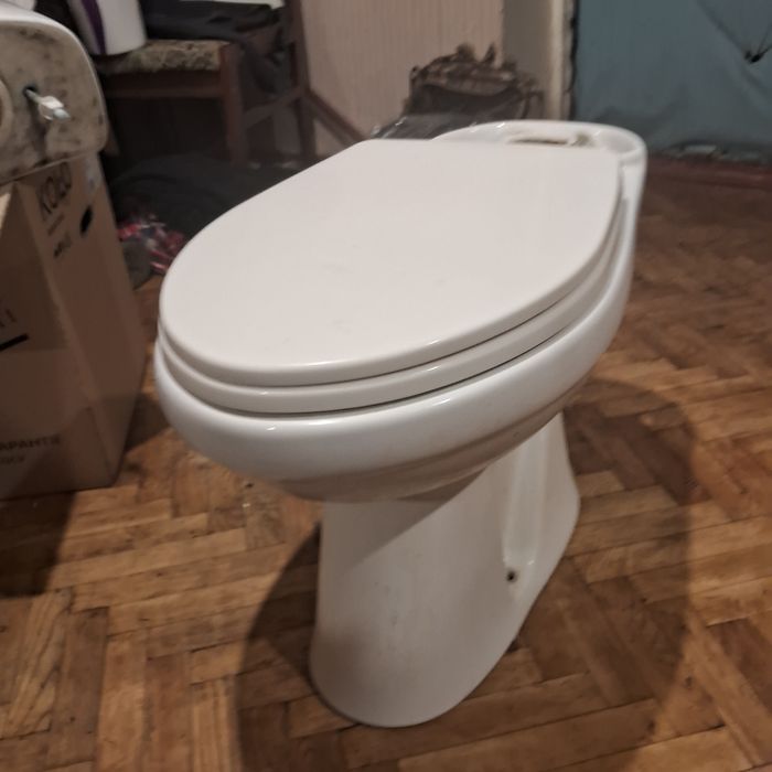 Продам унитаз б/у
