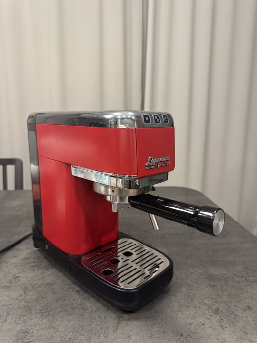 Tchibo Lapressa, czerwony