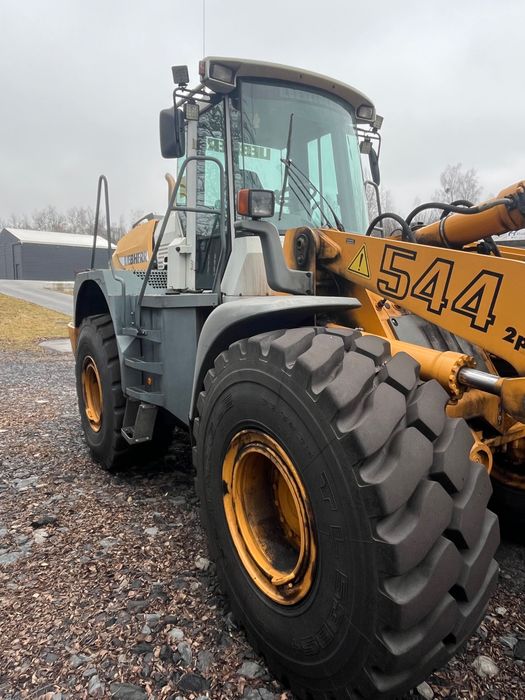 Ładowarka Liebherr 544 rok 2006 + łyżka ALLU