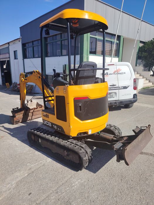 Mini Giratória JCB 18Z1