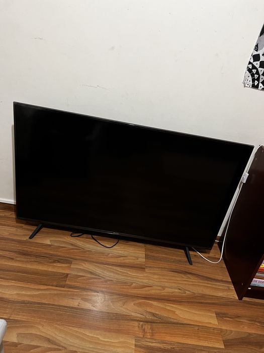 Smart TV Hisense 55" (H55B7100) – Para Peças / Avariada