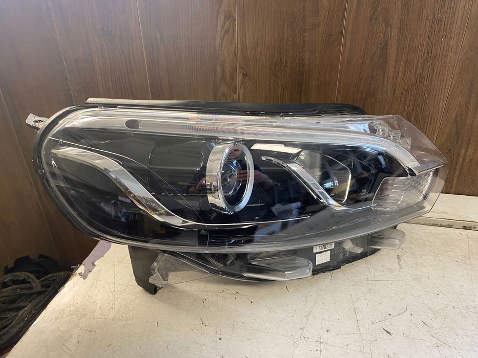 toyota proace ii lampa prawy przód xenon led