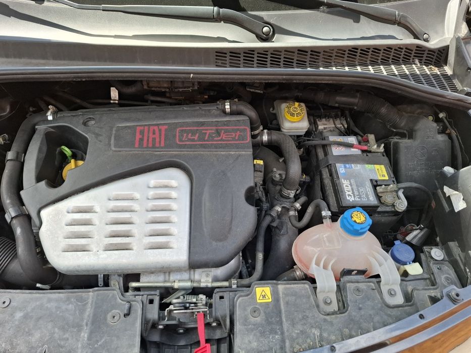 Fiata 500l 1.4 120km z małym przebiegiem