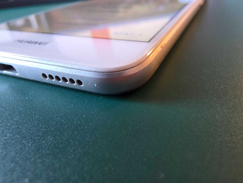 Telefone Huawei P8 Lite 2017 muito bom estado
