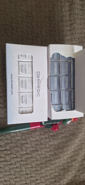 30 szt dermedic kremu na przebarwienia +dlugopis  bokser