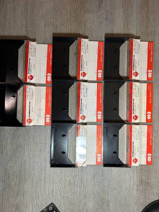 8 аудіо касет Columbia C60 SP, одним лотом