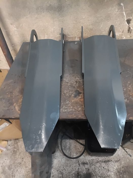 Osłona siłownika podpory Liebherr