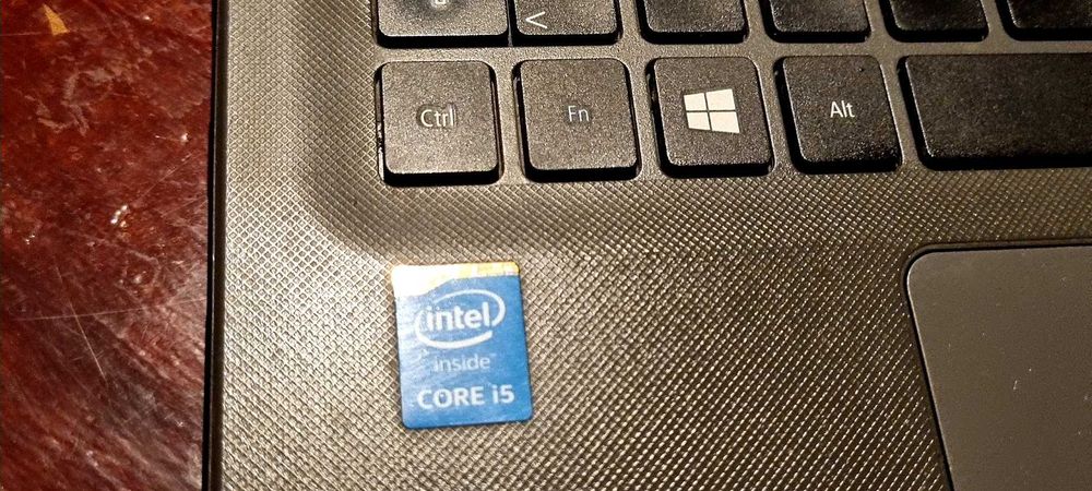 Acer Aspire E15 - Excellent Condition -64752320435842124