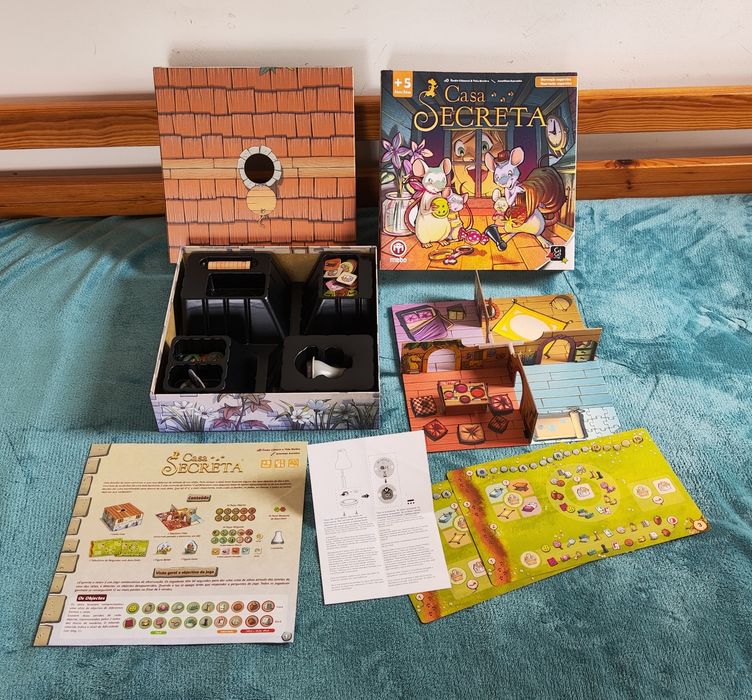 Jogo de Tabuleiro Casa Secreta