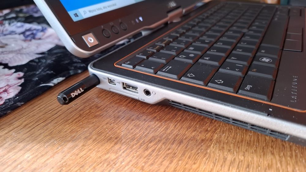Laptop Dell Latitude XT3 - dotykowy i obrotowy ekran