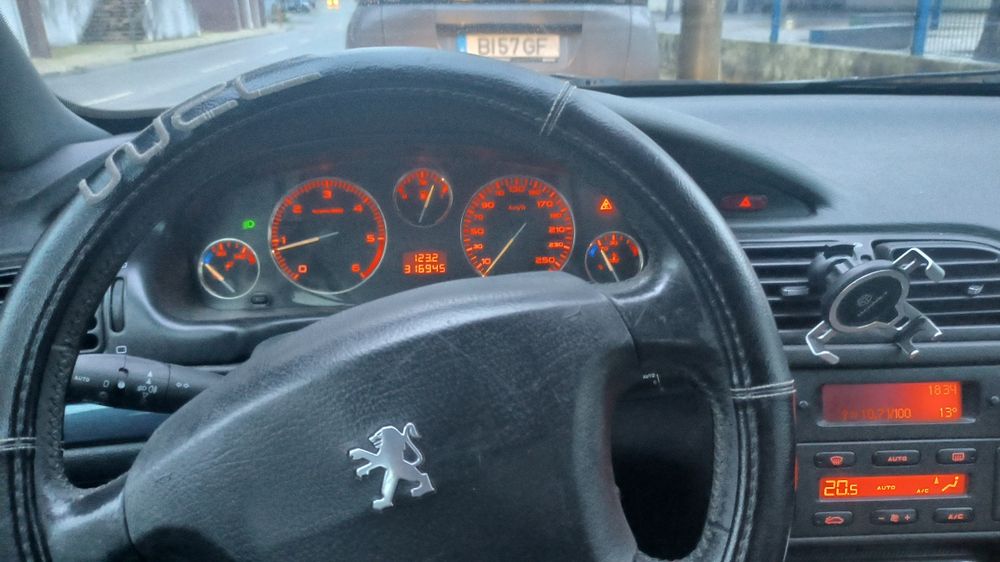 Peugeot 406 2.2 HDi (10/2003) – A Circular / Bom de Motor (Para desimpedir)