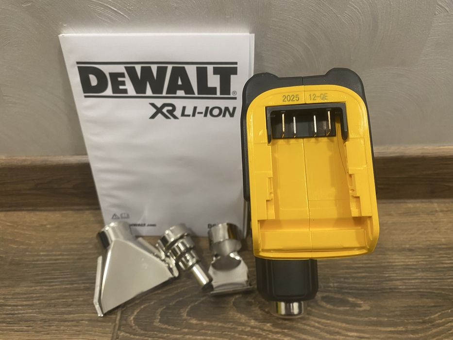 Будівельний фен DeWalt DCE530