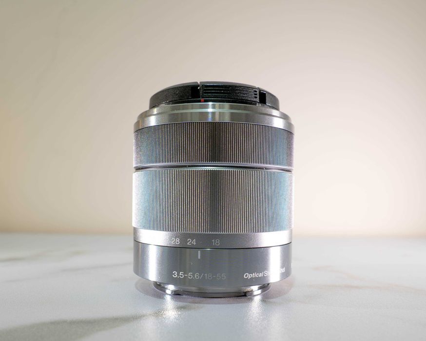 Sony E 18-55mm f/3.5-5.6 OSS Prateada | APS-C