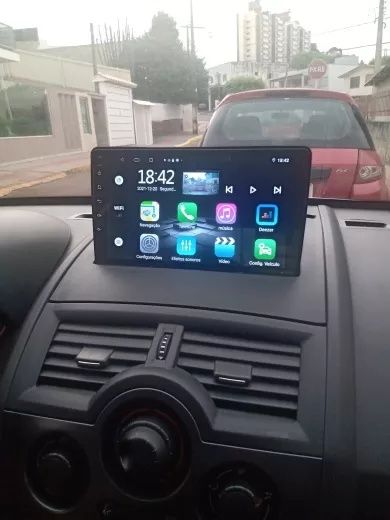 Montaż car audio radia kamery cofania