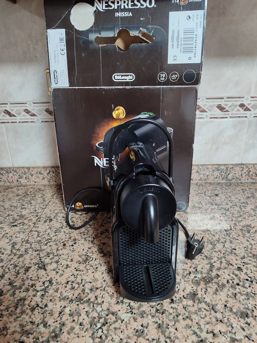 Máquina Café Nespresso Inissia DeLonghi