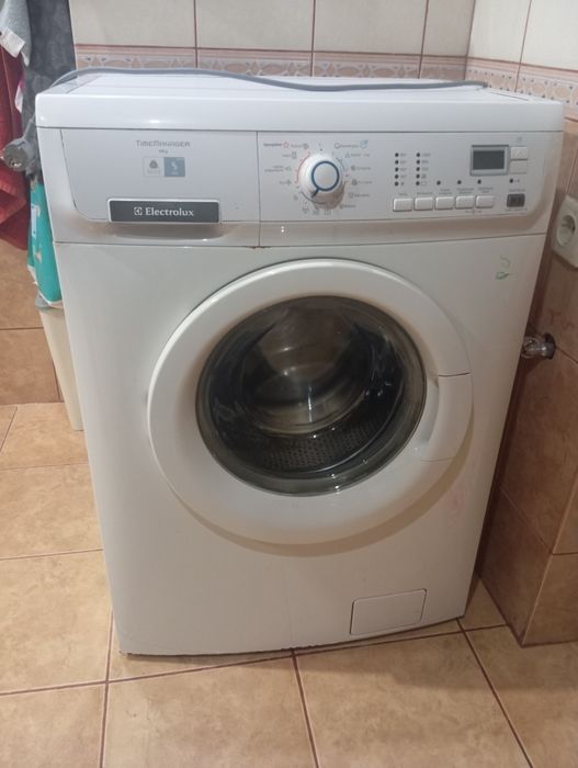 Пральна машина electrolux ews106410w