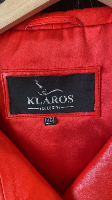 Куртка червона, розмір S