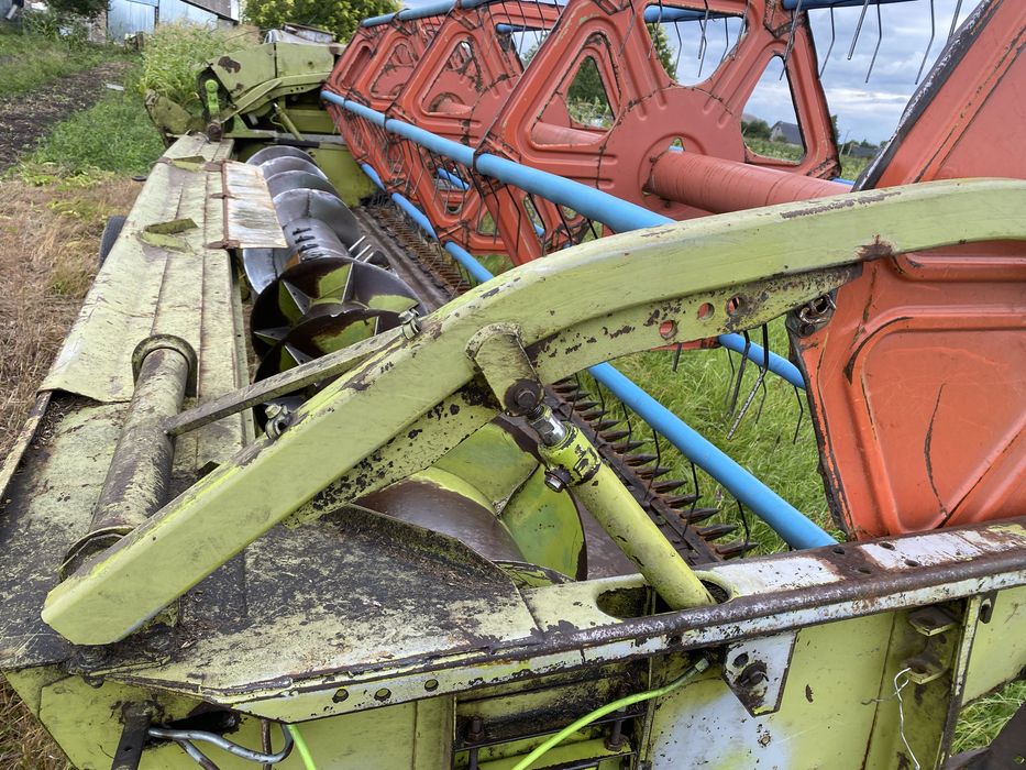 Жатка claas 5.1 з ріпаковим столом