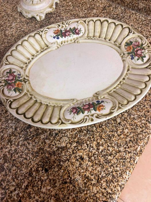 Serviço de mesa trabalhado