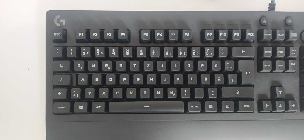 Logitech G213 klawiatura gamingowa oświetlenie RGB QWERTZ