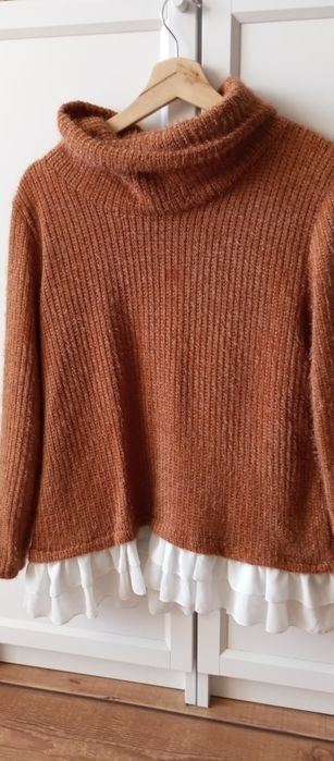 Oddam ubrania damskie.