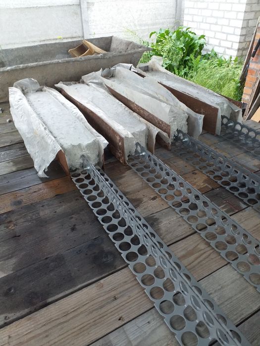 Стойки,опора,столбик длинна 2500 мм,тэ образные,универсальные, мет 2мм