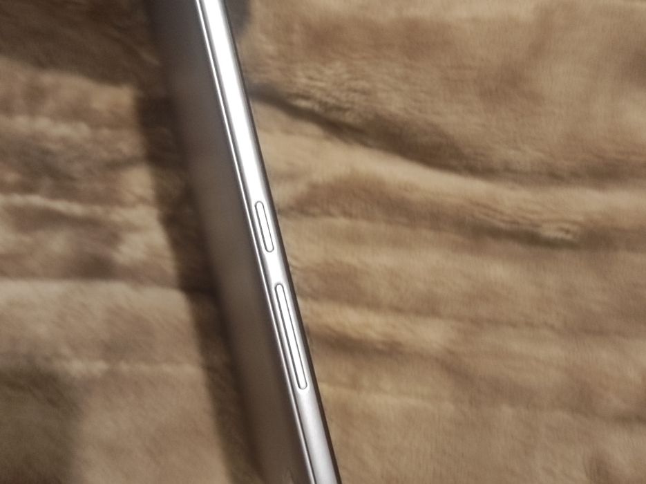 Продам телефон Xiaomi Redmi Note 5A (