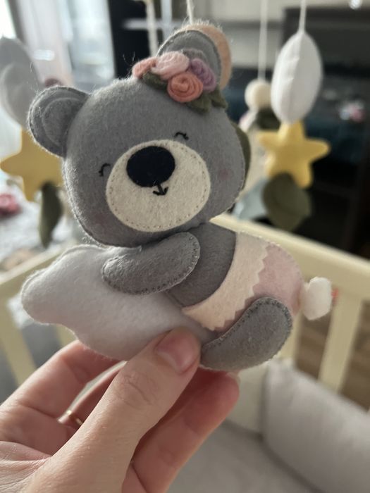 Дитячий мобіль на кроватку