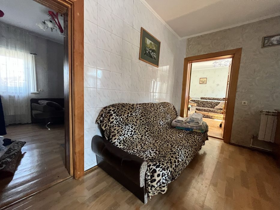 Будинок с Сокирна біля Дніпра