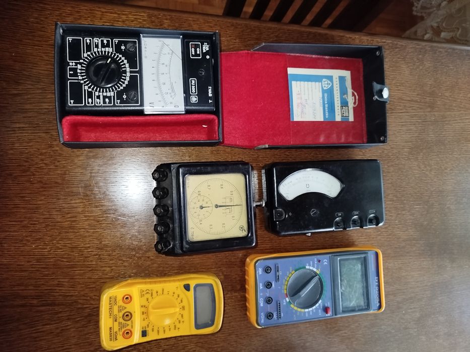 Zestaw mierników elektrycznyck