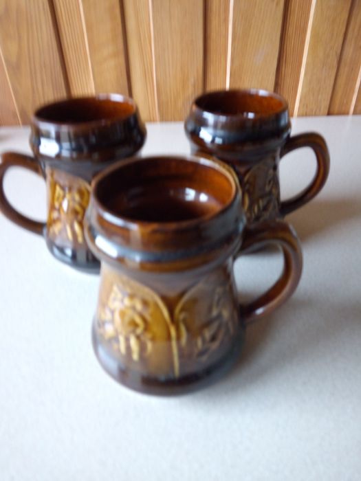 Mirostowice  kufle ceramiczne PRL