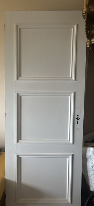 Portas brancas interiores