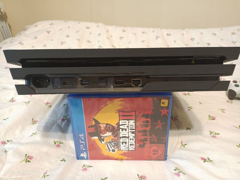 Продам Sony PlayStation SP4 Pro 1Tb, сони плей стейшион.