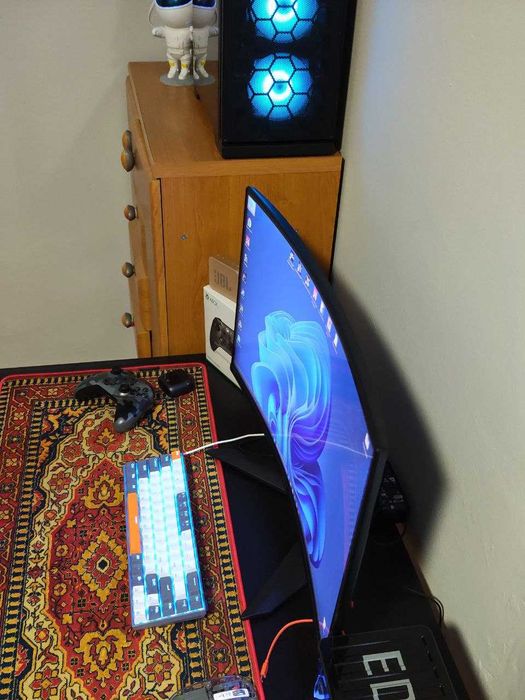 MSI MAG 274CXF Curved 27" 280Hz 0,5ms Rapid VA LED Entuzjasta-PC