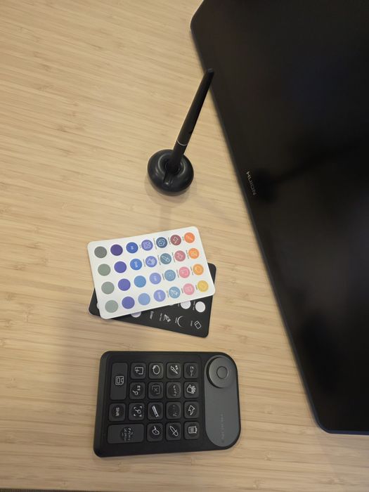 Display desenho Huion Kamvas 24 Plus  com teclado - Garantia