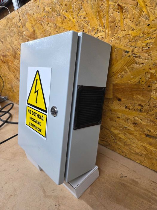 Kompensator mocy biernej zmniejszy rachunek za prąd o ok 20 %