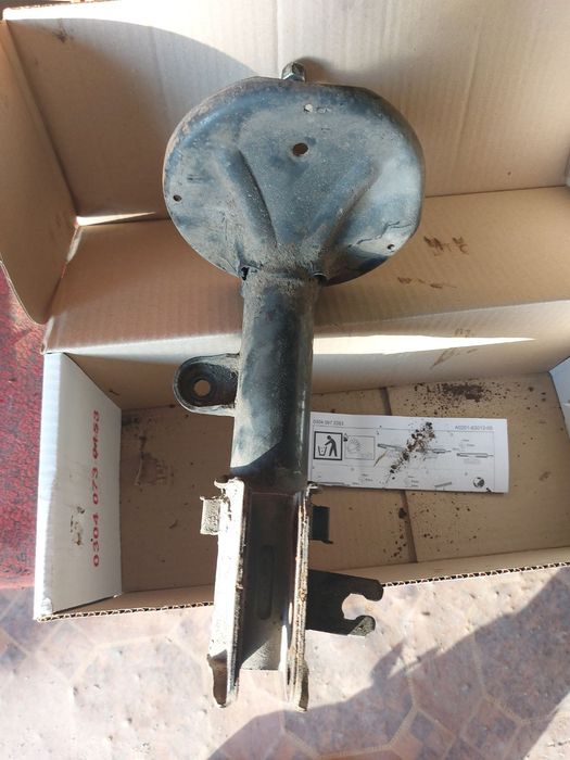 Передние стойки на Тусон