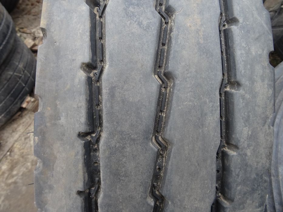 Opona 13R22.5 Dunlop SP382 (750 netto)