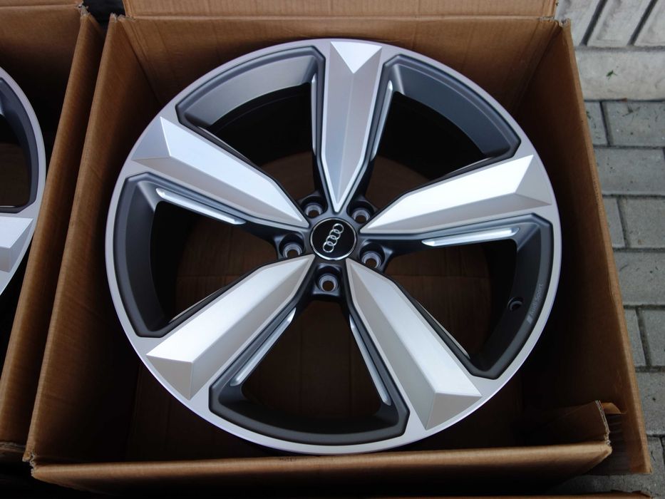 Felgi AUDI RS4 S4 A5 RS5 Q8 Q7 SQ7 SQ8 20'' Nowe Oryginalne