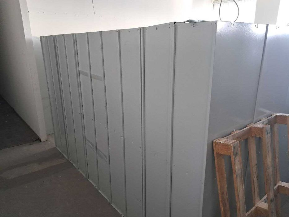 Шафа металева для речей 4 відділи шкаф, металлический для вещей склад