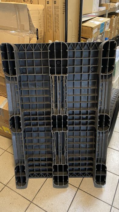 3 sztuki europalety plastkowe 120x80