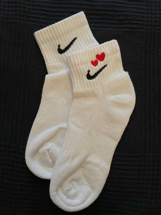 Skarpetki nike zdobione haftem maszynowym