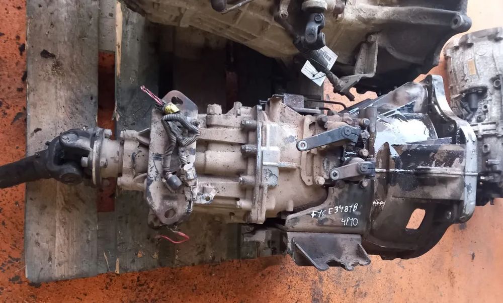 Caixa de Velocidades Mitsubishi Canter Fuso/Iveco Daily 3.0 Ref: F1CE3481B
