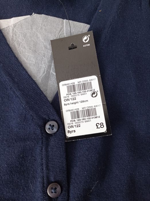 Продам кофточку для девочки.