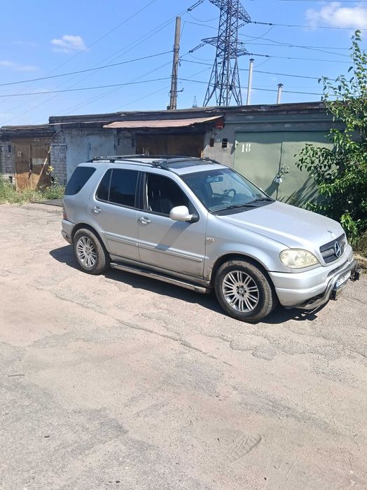 Мерседес ML 320 2000г.