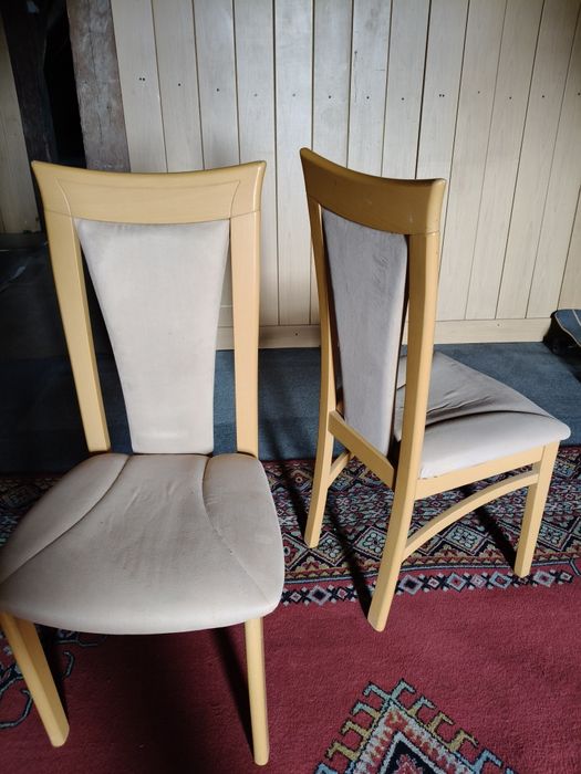 krzesła w dobrymi stanie