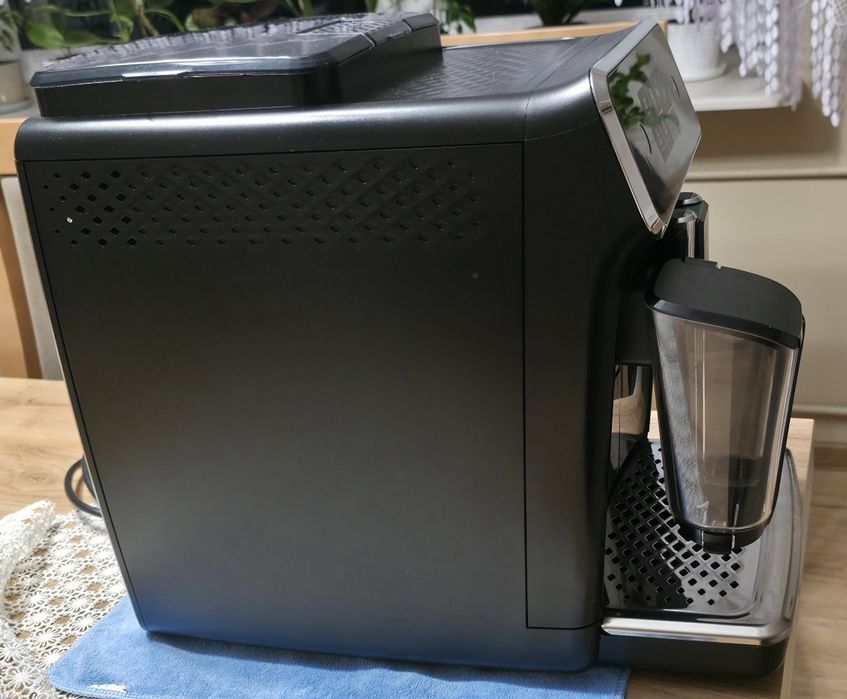 Ekspres do kawy Philips Latte Go 2200